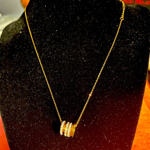 FASHION JEWELRY STAINLESS STEEL WOMEN'S GOLD COLOR CHAIN - Picture 4 of 8